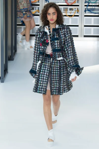 Look 6